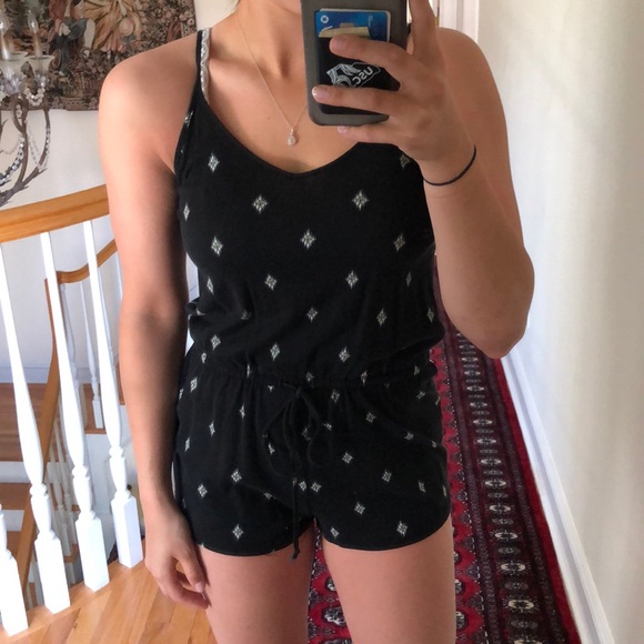 Romper - Picture 1 of 4